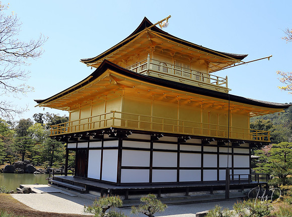 Kinkaku-ji (金閣寺, "Temple of the Golden Pavilion")